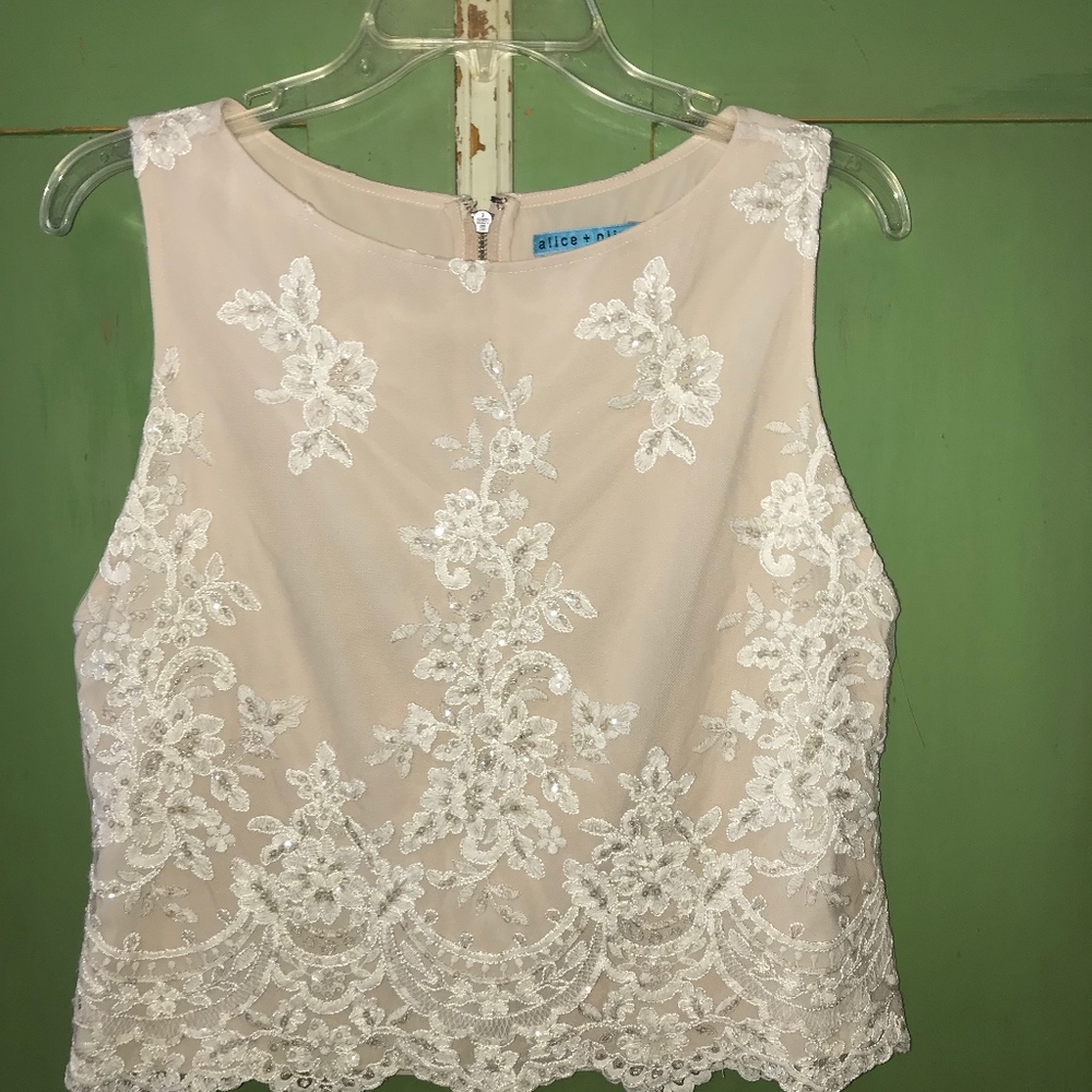 Alice & Olivia - (Cocktail Top)